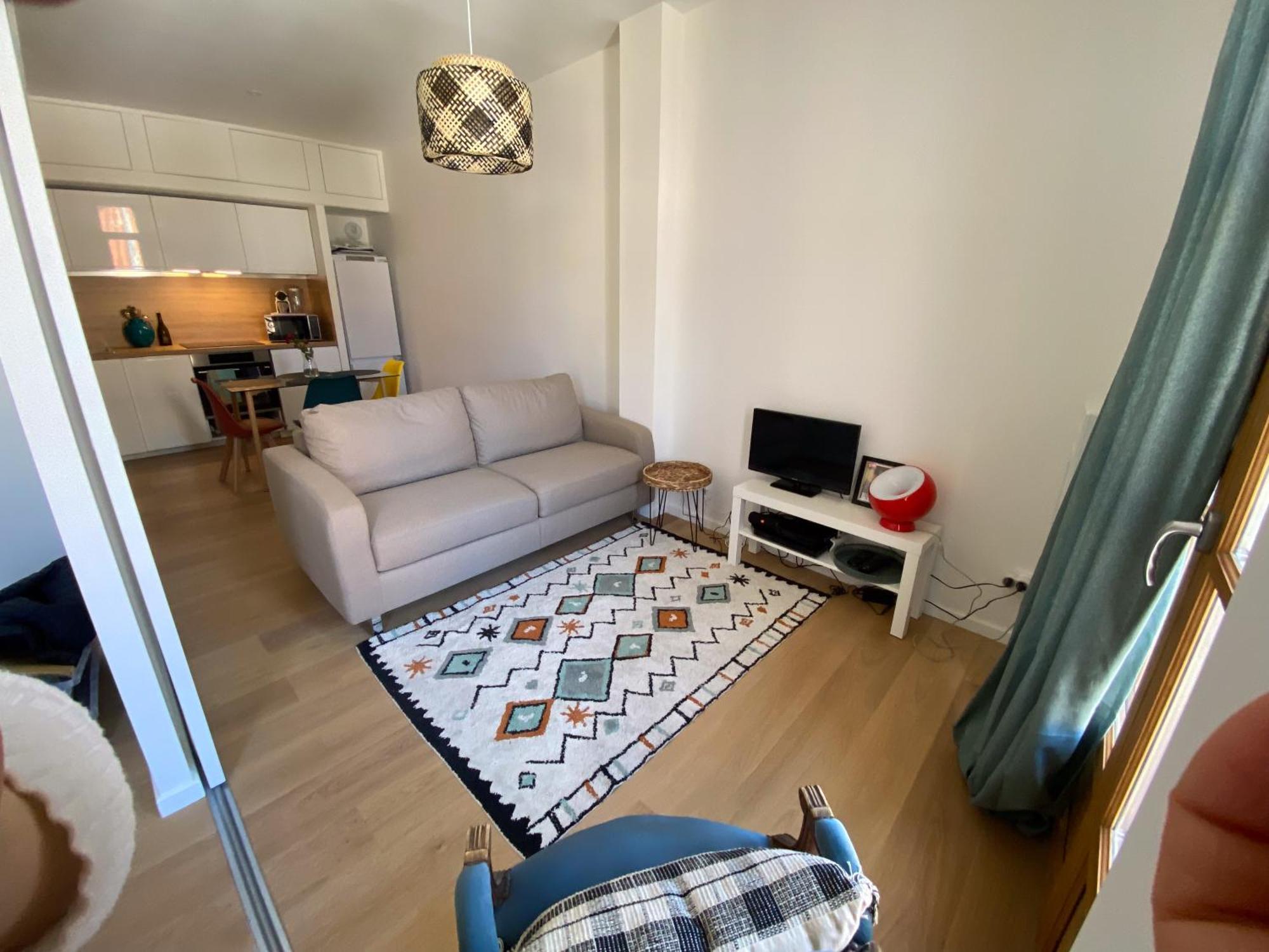 Enormous Charm T2 Historic Center Laundry Fiber Apartment